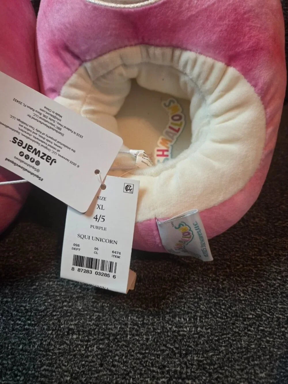 NWT Squishmallow girls size 4/5 slipper